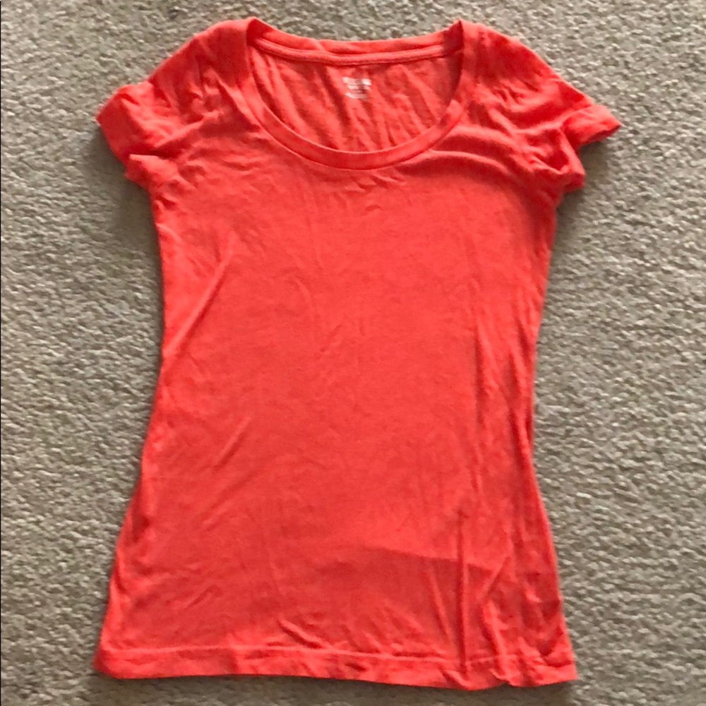 Orange tee